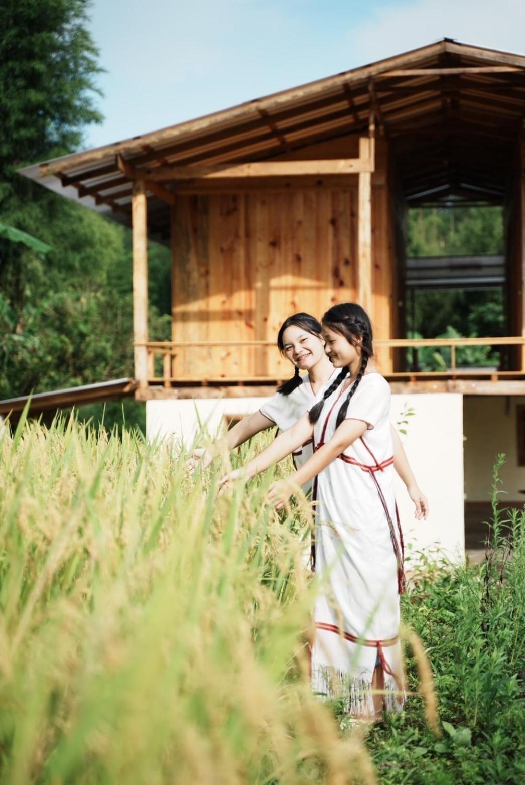 Por Joi ,Por Dee House Hostel Chiang Mai Bagian luar foto